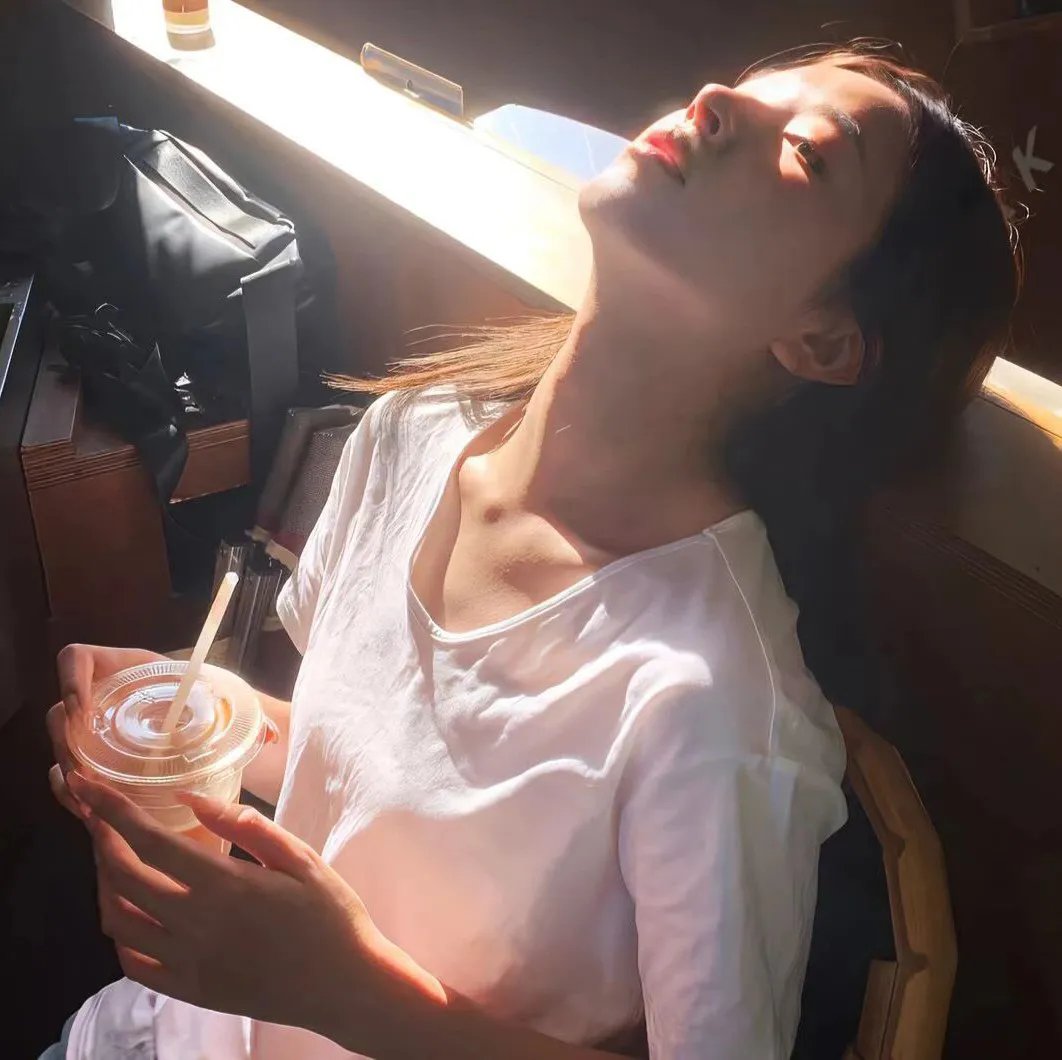 各自的美食封面